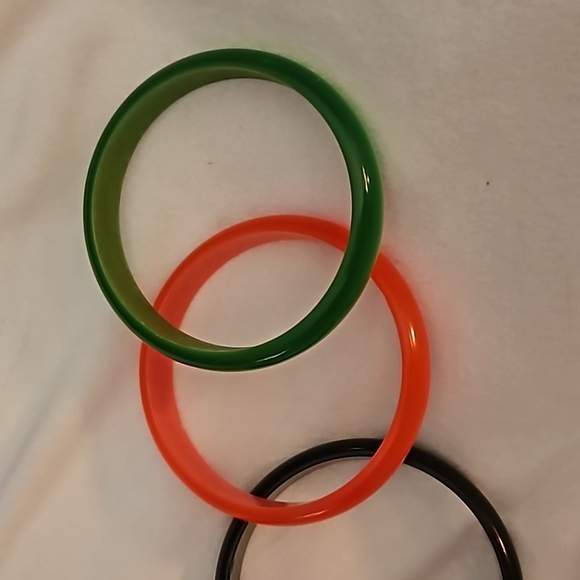 Vintage Set of Three Moonglow Atomic Bangle Bracelets - Picture 6 of 8
